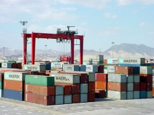 Containerumschlag in Teheran. Bild: PTB, Perse International Forwarding Co., Teheran