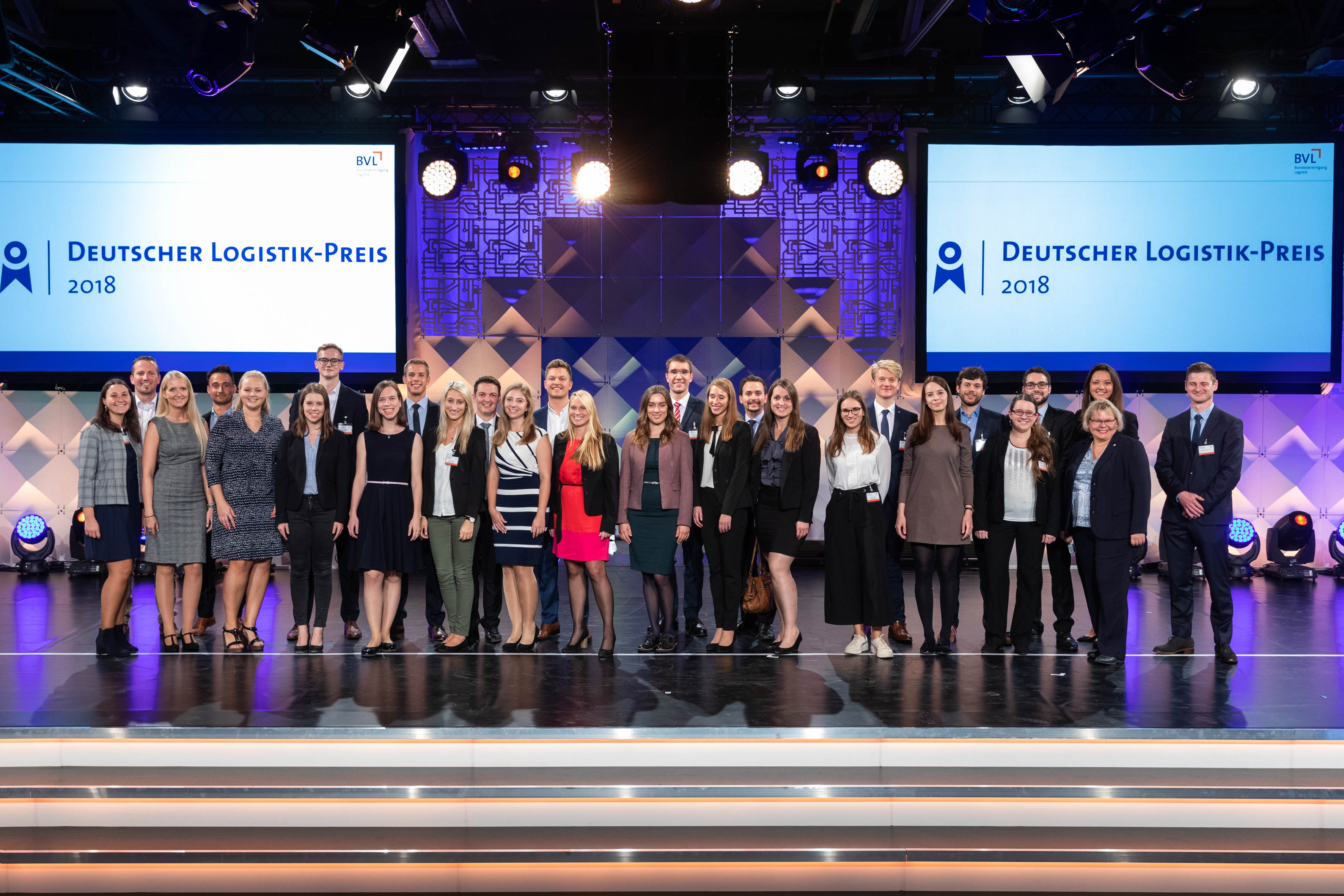 At the end of the Gala Evening in Berlin, the stage belonged to the young winners of the Thesis Award 2018.