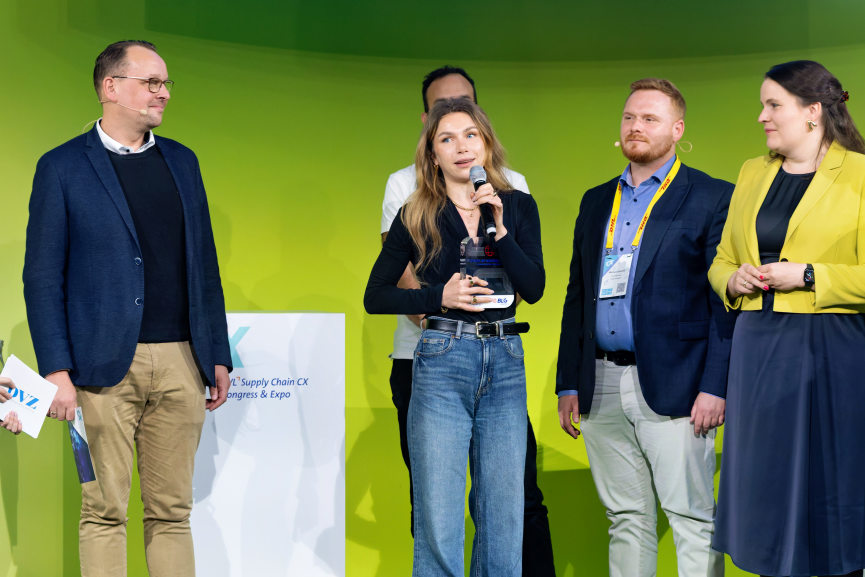 Leonie Althaus von Traide AI gewinnt neuen Start-up Award powered by BLG Logistics auf der BVL Supply Chain CX 